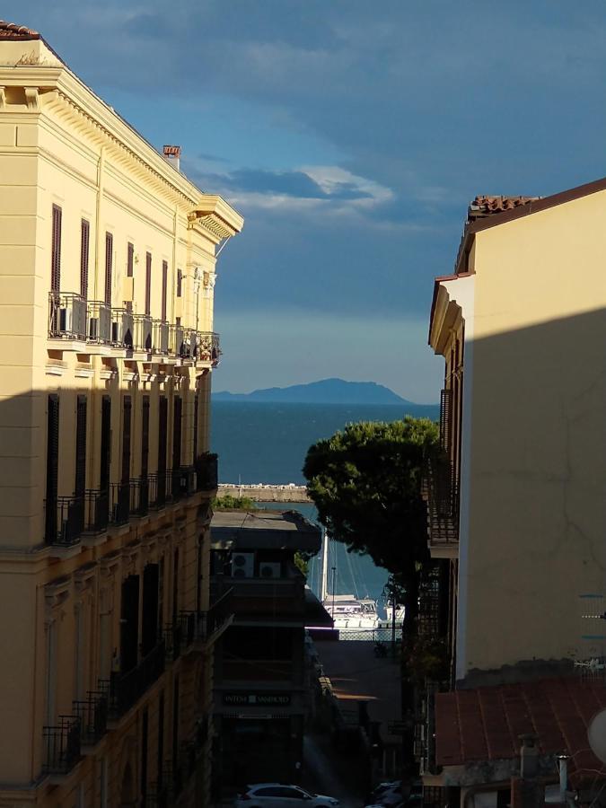 Mi Casa Tu Casa Hotell Formia Exteriör bild